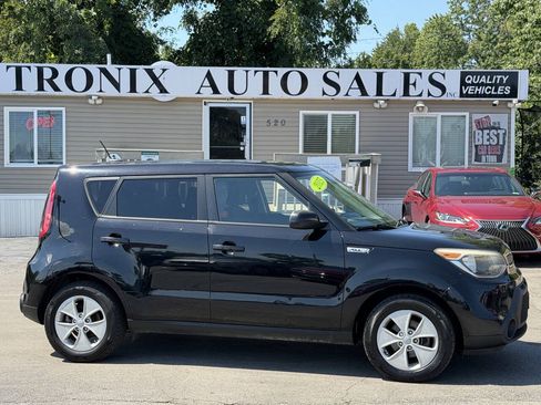 Used 2015 Kia Soul FWD image 23