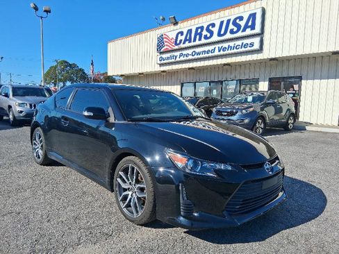 Used 2014 Scion tC image 3