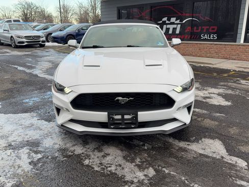 Used 2020 Ford Mustang Premium image 2