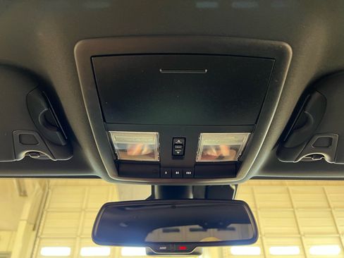 Used 2023 Dodge Challenger R/T w/ Plus Package image 19