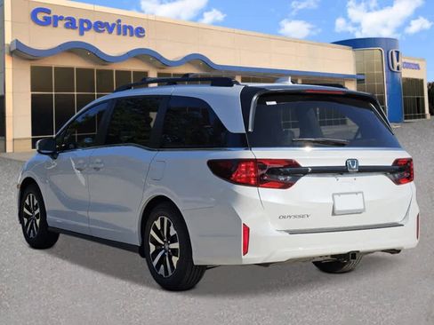 New 2026 Honda Odyssey EX-L image 2