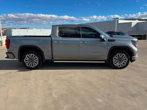 Used 2023 GMC Sierra 1500 Denali Ultimate image 6