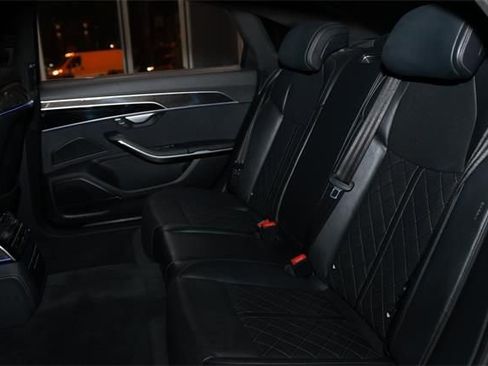 Used 2022 Audi S8 4.0T w/ S8 Executive Package image 13