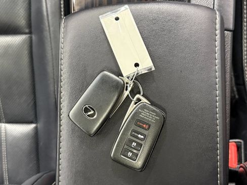 Used 2018 Lexus ES 350 FWD image 32