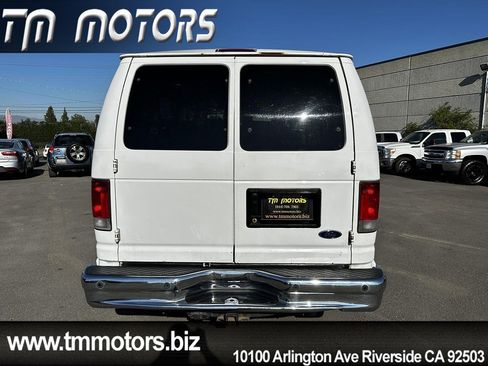 Used 2012 Ford E-350 and Econoline 350 XL w/ Exterior Upgrade Pkg image 5