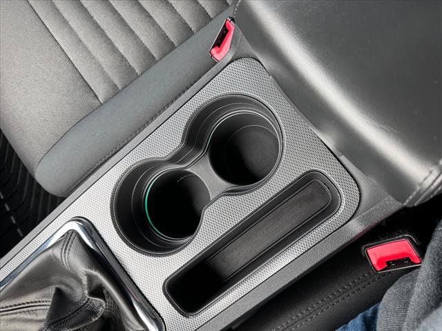 Used 2012 Dodge Challenger R/T RWD image 15
