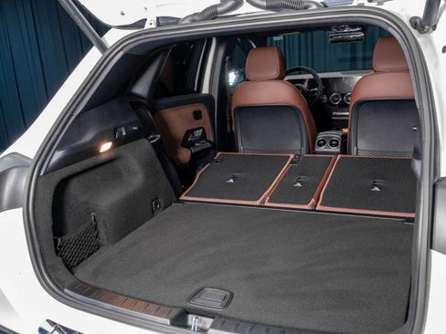 New 2025 Mercedes-Benz GLA 35 AMG 4MATIC image 7