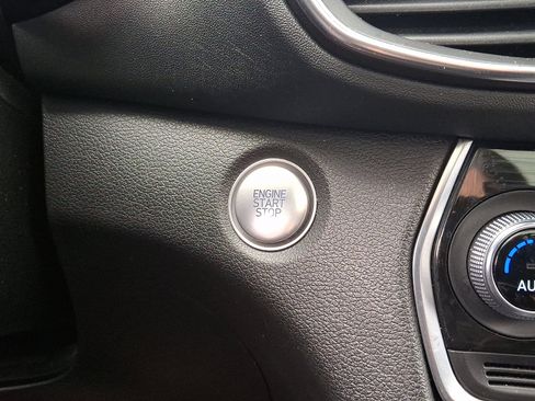 Used 2020 Hyundai Santa Fe Limited image 23