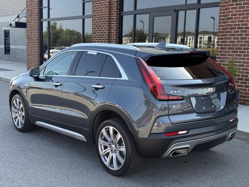 Used 2020 Cadillac XT4 Premium Luxury FWD image 4
