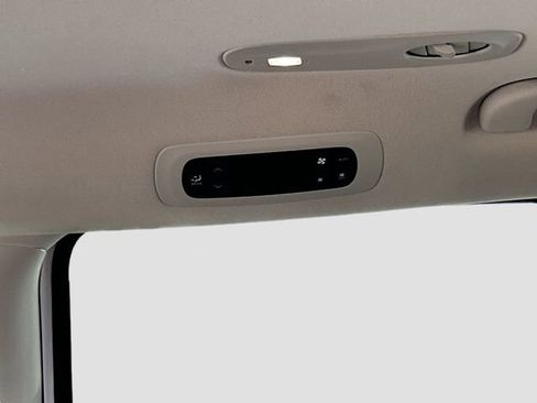 Used 2023 Chrysler Pacifica Touring-L FWD image 20