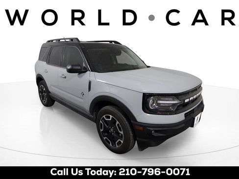 Used 2023 Ford Bronco Sport Outer Banks w/ Tech Package image 1