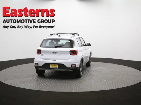Used 2021 Hyundai Venue SEL FWD image 37