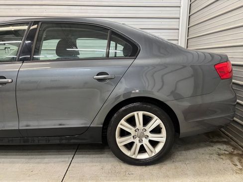 Used 2013 Volkswagen Jetta S FWD image 5