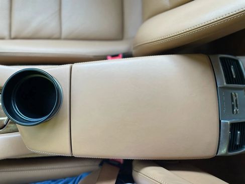 Used 2016 Porsche Panamera S image 32