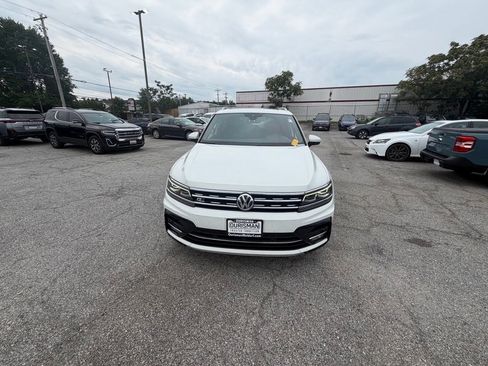 Used 2019 Volkswagen Tiguan SEL Premium R-Line AWD/4WD image 2