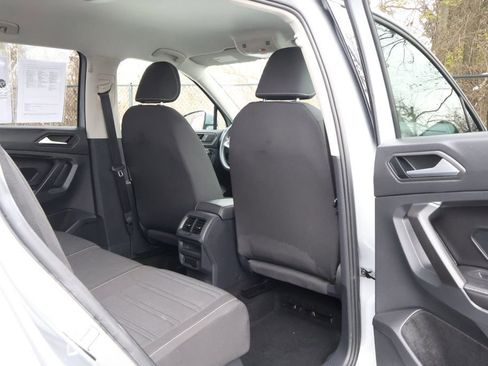 Used 2022 Volkswagen Tiguan S image 44