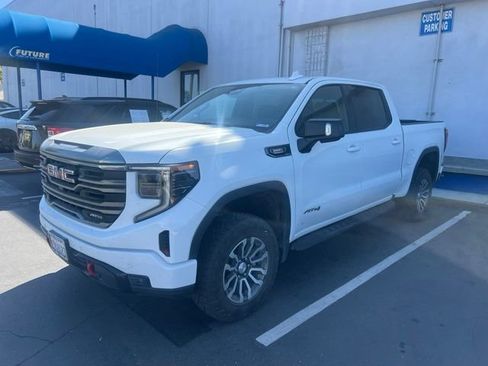 Used 2023 GMC Sierra 1500 AT4 w/ AT4 Premium Package AWD/4WD image 1