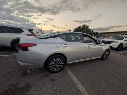 Used 2023 Nissan Altima 2.5 SV image 13