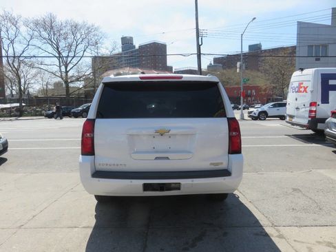 Used 2016 Chevrolet Suburban LT image 8