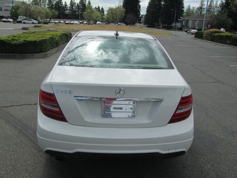 Used 2012 Mercedes-Benz C 250 Sedan image 6