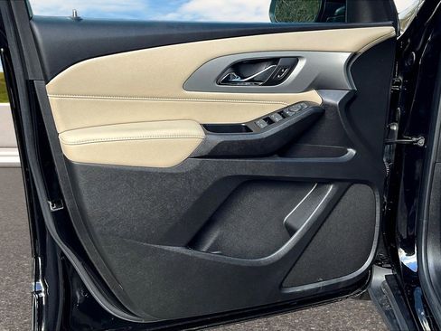 Used 2023 Chevrolet Traverse LS w/ Safety Package image 12