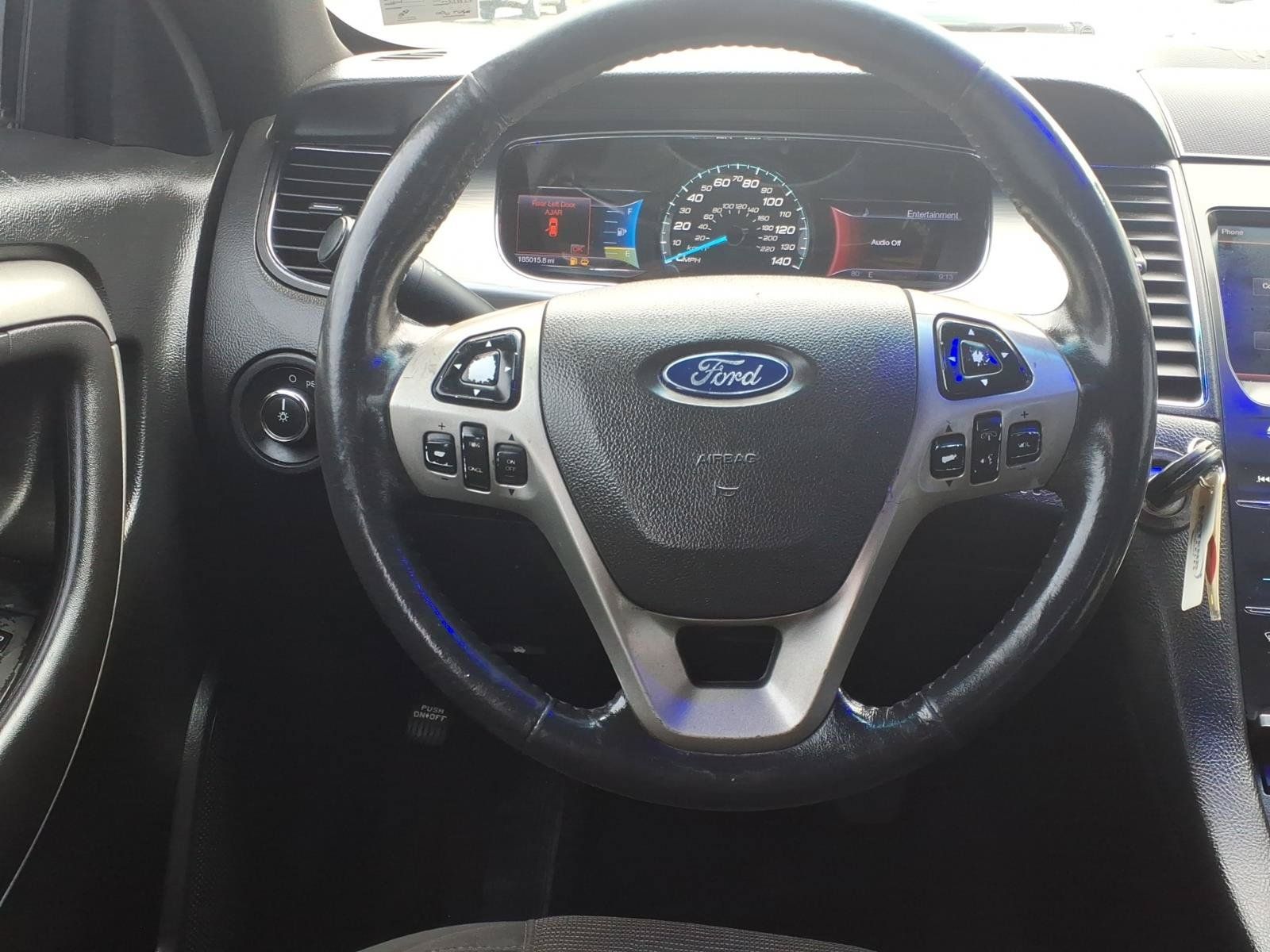 Used 2013 Ford Taurus SEL FWD image 4