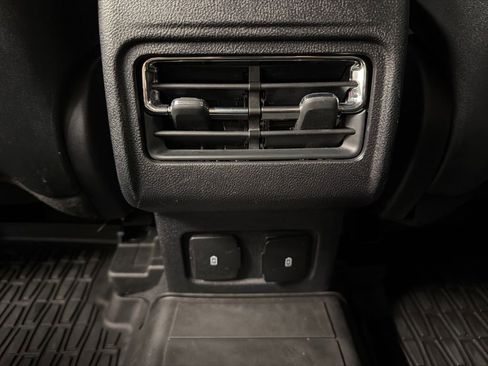 Used 2023 Lincoln Corsair AWD w/ Equipment Group 101A image 30