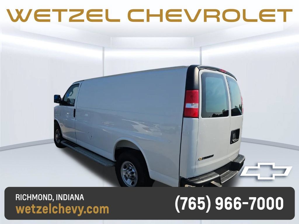 Used 2025 Chevrolet Express 2500 w/ Driver Convenience Package RWD image 2