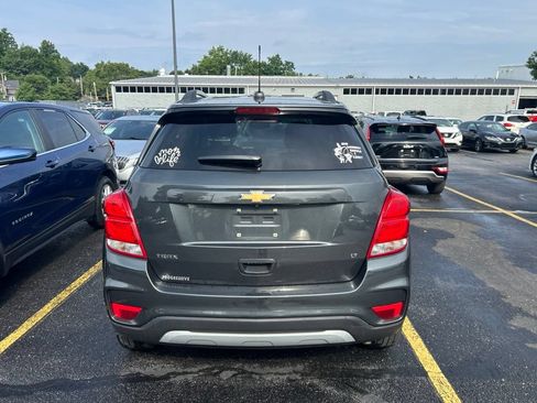 Used 2018 Chevrolet Trax LT w/ LT Convenience Package FWD image 7