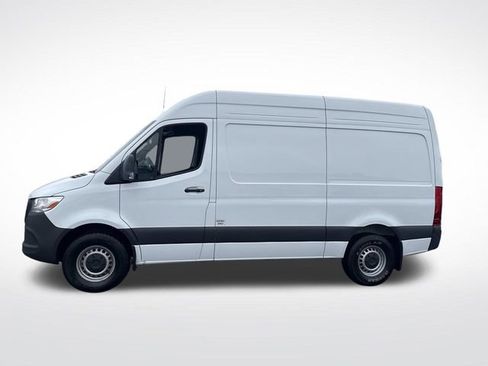 Used 2025 Mercedes-Benz Sprinter 2500 image 2