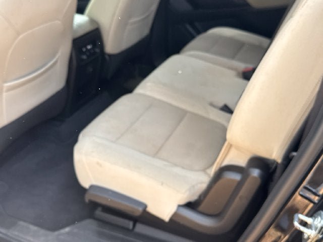 Used 2022 Chevrolet Traverse LS FWD image 11