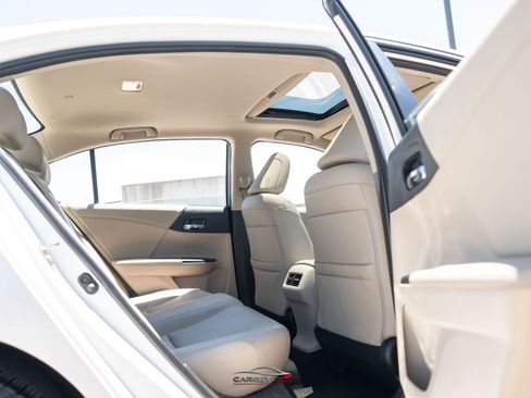 Used 2017 Honda Accord EX-L image 19
