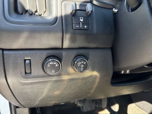 Used 2017 Chevrolet Colorado ZR2 AWD/4WD image 24