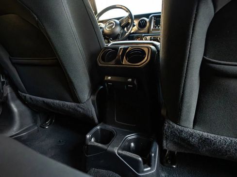 Used 2020 Jeep Wrangler Unlimited Sport S AWD/4WD image 16