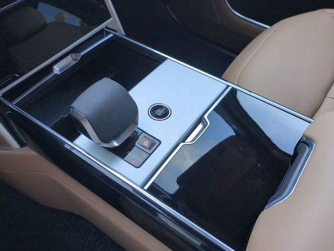 New 2026 Land Rover Range Rover SE image 22