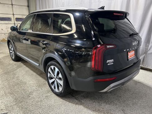 Used 2022 Kia Telluride S AWD/4WD image 2