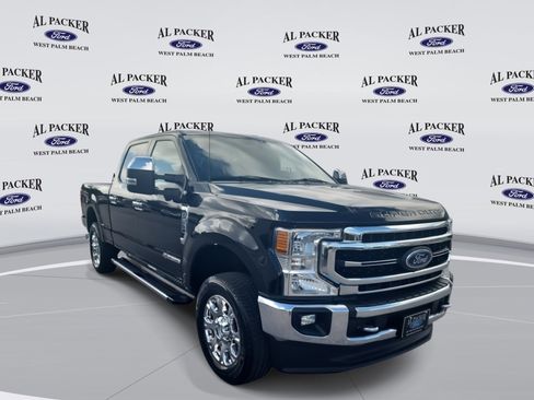 Used 2020 Ford F250 Lariat w/ Chrome Package image 7