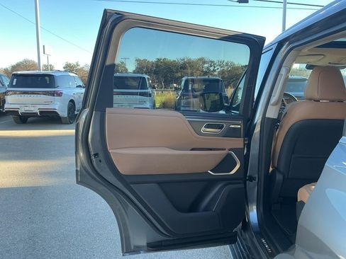 New 2026 INFINITI QX80 Luxe w/ Cargo Package AWD/4WD image 28