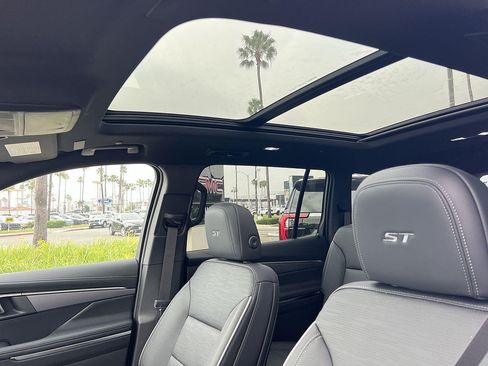 New 2026 Buick Enclave Sport Touring w/ Power Package FWD image 26