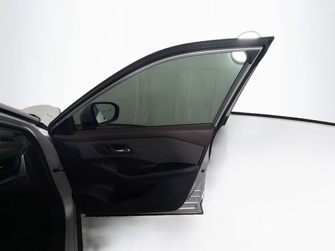 Used 2023 Nissan Rogue SV AWD/4WD image 30