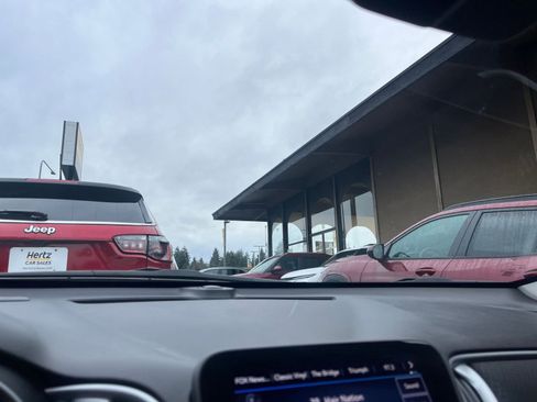 Used 2024 Chevrolet Malibu LT image 17