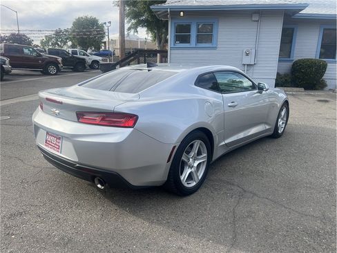 Used 2016 Chevrolet Camaro LT RWD image 7
