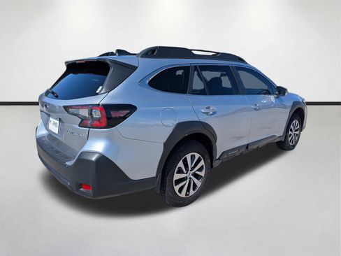 Used 2025 Subaru Outback Premium w/ Popular Package #1A AWD/4WD image 4