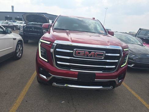 Used 2025 GMC Yukon Elevation w/ Technology Package RWD image 2