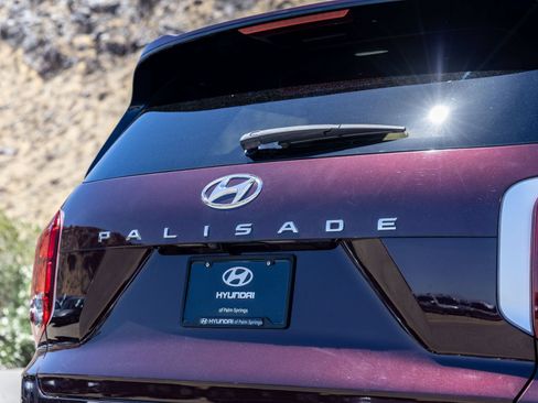 Used 2020 Hyundai Palisade Limited FWD image 12