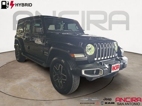 Used 2021 Jeep Wrangler Unlimited Sahara image 1