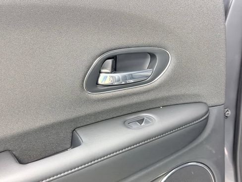 Used 2022 Honda HR-V EX image 17