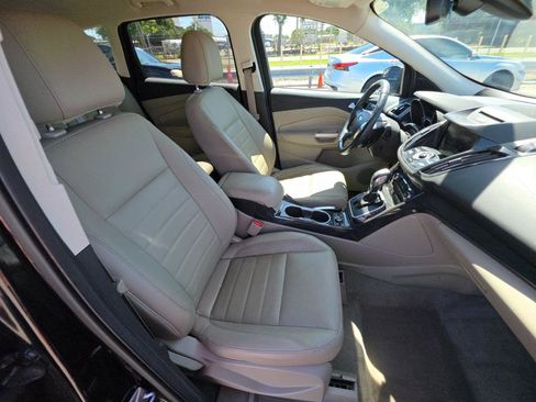 Used 2014 Ford Escape Titanium FWD image 9