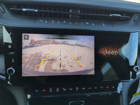 New 2026 Jeep Grand Cherokee Limited w/ Limited Altitude Package AWD/4WD image 11