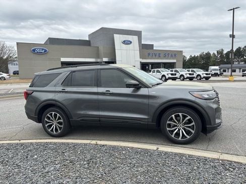 New 2026 Ford Explorer ST-Line image 1